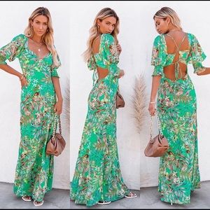 VICI- Guadalupe Floral Puff Sleeve Maxi Dress, Size M, NWT